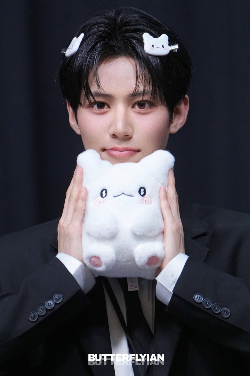 251109 뮤빗 팬싸 

#이안 #Ian #イアン
#루네이트 #LUN8 #ルネイト