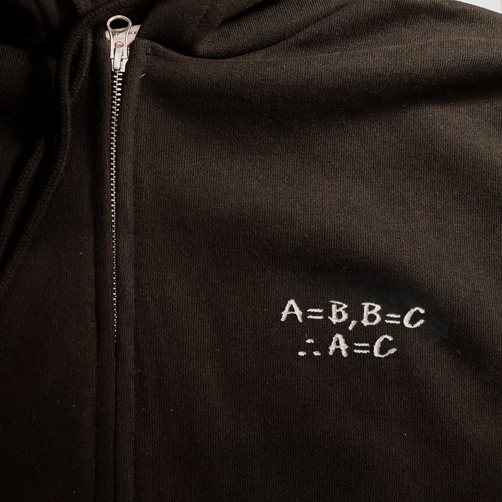 vendra_jp's tweet photo. A=B,B=C∴A=C刺繍ZIPパーカー

「人の時間を少し無駄にする」

 #VENDRA https://t.co/x3akR9yaQk