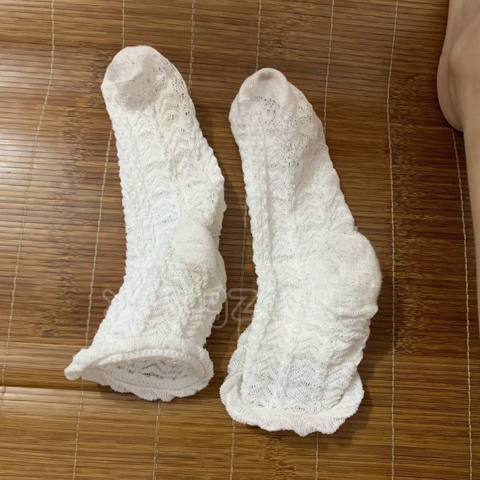 黄推福利内容 - 一叶知秋刀鱼的精彩图片 福利姬一叶知秋刀鱼分享的黄推图片1 - 网红私拍内容