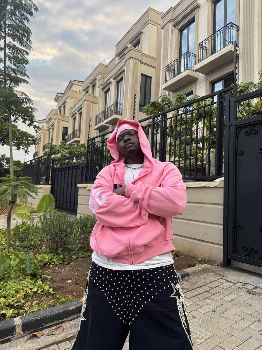 Sweggyblvckboi's tweet image. ⭐️