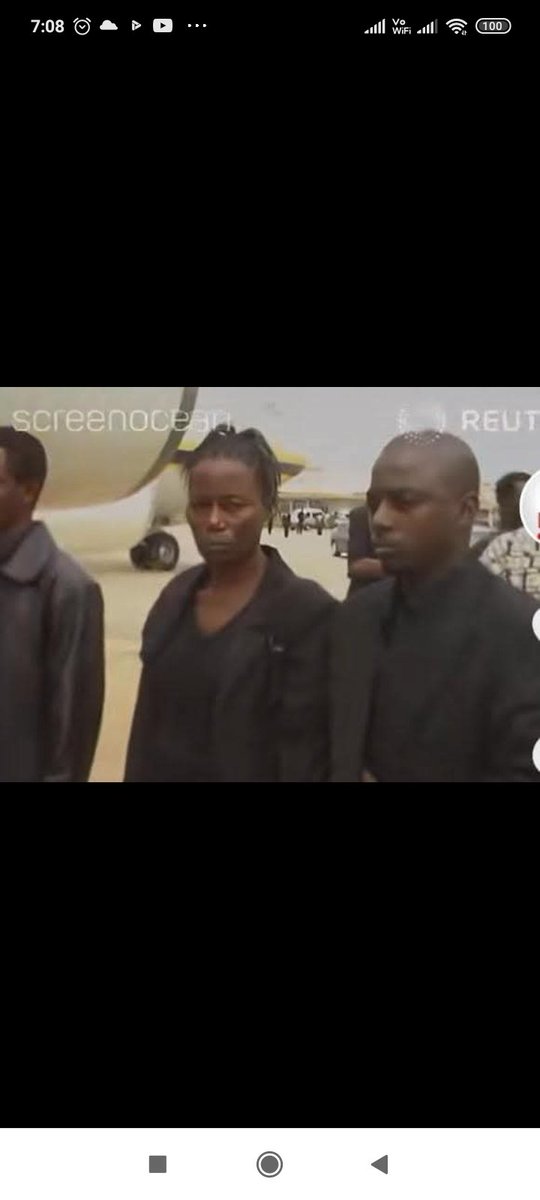 lunda_robert's tweet photo. @chauffeur243 Mais ou est parti son intellectualité, qlq'1 qui s'agenuie devant un petit bourric qui est entrer avec des bottes en caouchouc je peut te lancer une video de olive wui qualifie tout ces petits prof sans vergogne qui leché dans l'assiette de joseph. Espece de demon 👿 https://t.co/IUe5EvFU9I
