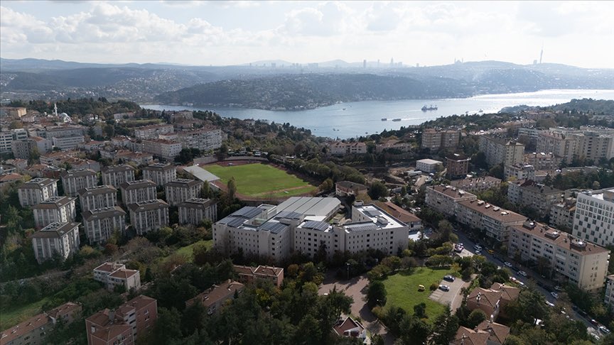 Boğaziçi Üniversitesinden yeni teknopark alanı

🔹Boğaziçi Üniversitesinin Uçaksavar Kampüsü'nde ilan edilen yeni teknopark alanı, 22 bin metrekare kapalı alanı ve 15 bin metrekarelik yerleşkesiyle hizmet verecek.

Haberin tamamına ulaşmak için 👉 aa.com.tr/tr/bilim-tekno…