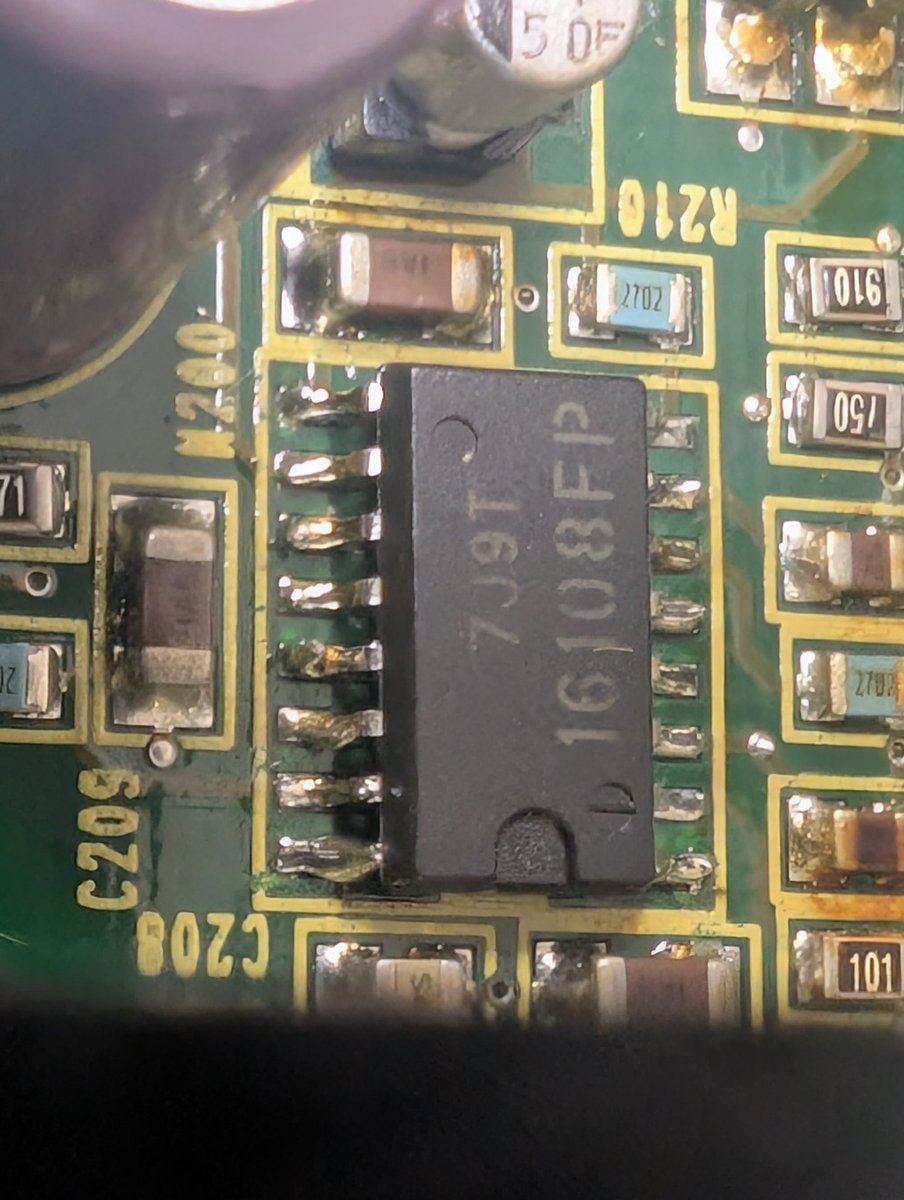 Hmm pretty sure that isn't an OEM solder joint. Might be a clue.