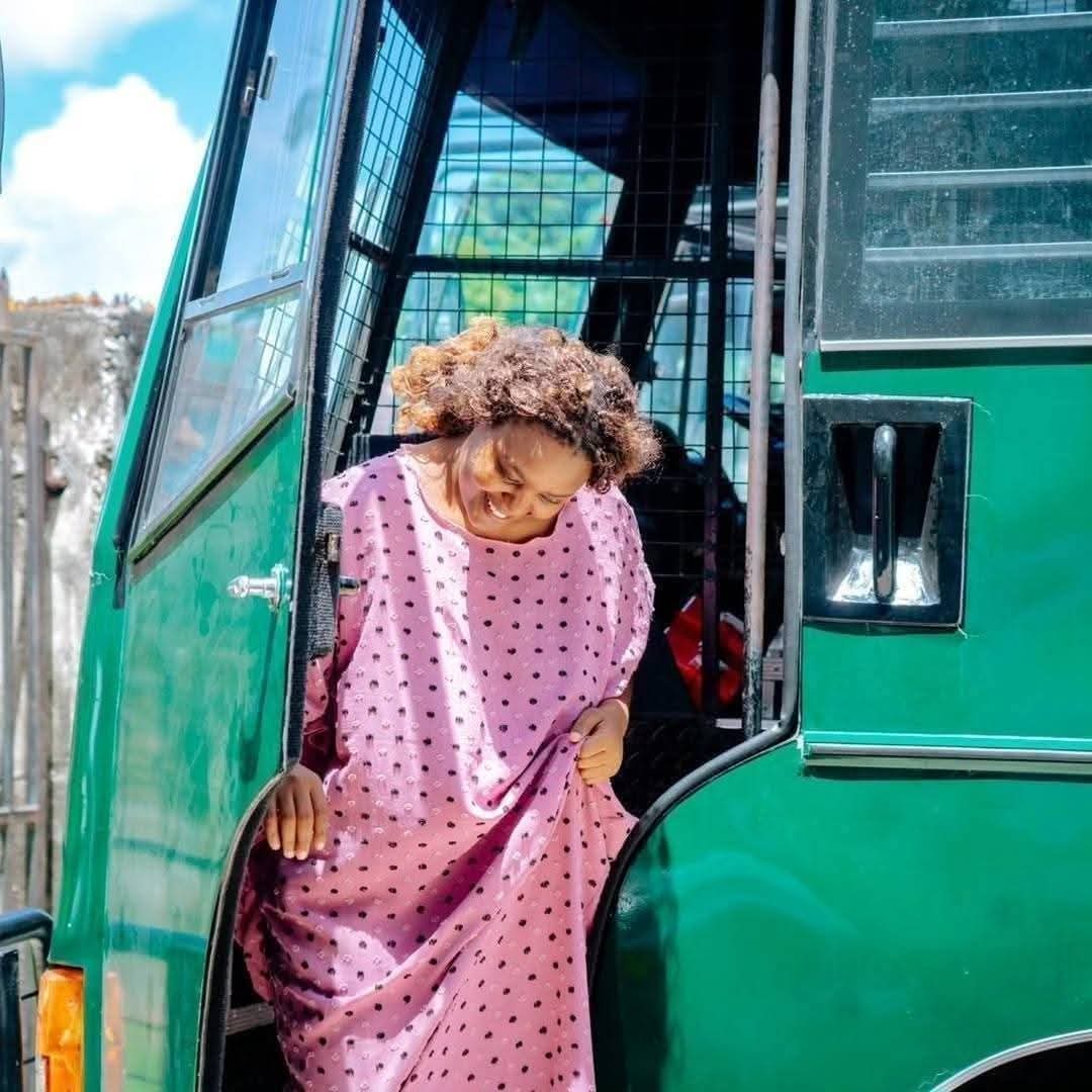 So the Tanzanian President is really going to execute 22 of the youths of her country simply because they used a sound  from her speech on Tiktok?? 
Then Nigeria President Asiwaju Bola Ahmed Tinubu na man you be ooo baba... because what the heck is this😳??.

Nawa oooooooo