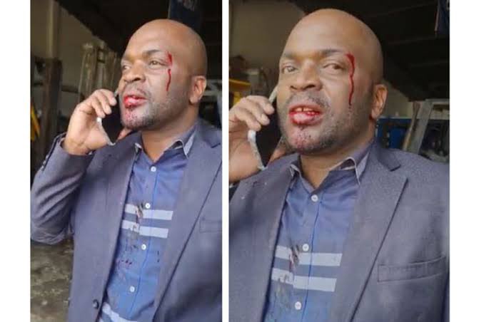 DavidMogashoa's tweet image. Solly reporting to UGogo after Panyaza moered him ..