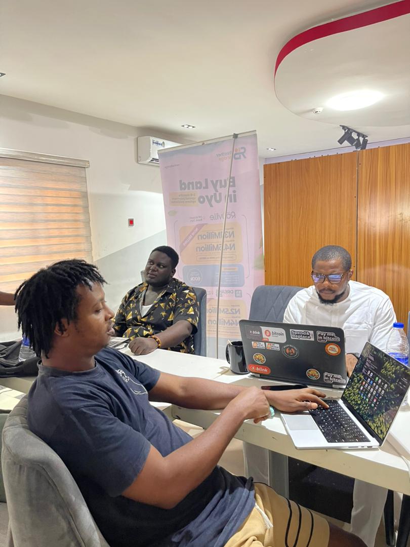 Bitcoin_Pidgin's tweet image. Bitcoin Pidgin dey live for Day 4 of Uyo Lightning Developer Bootcamp.

The conversation just dey hot dey go. Continue to follow us for more update. 

#bitcoinpidgin #bitcoindevelopers