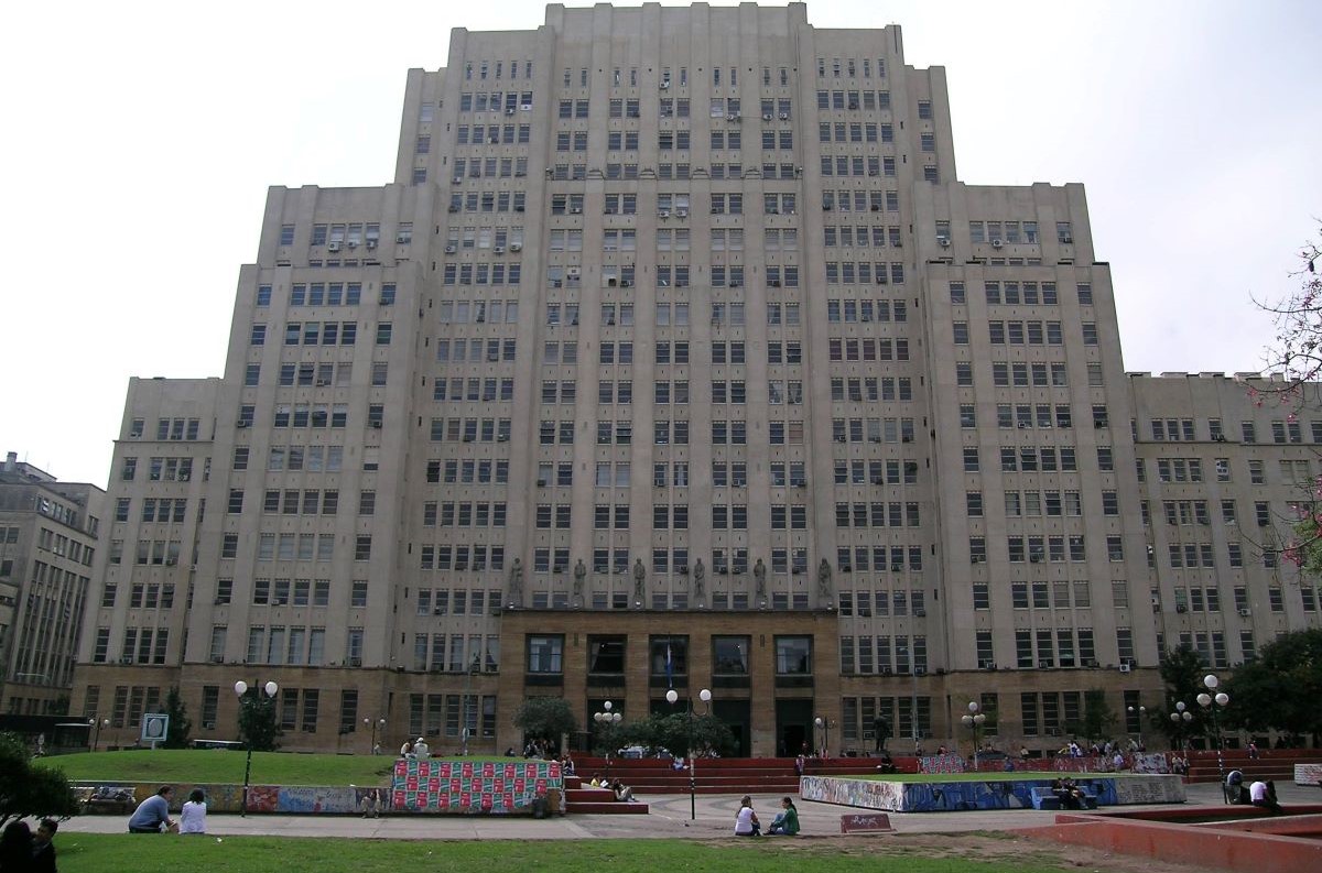 La UCR presentó un proyecto para eximir a la UBA del pago del ABL en la Ciudad ante el "crítico panorama financiero"
acortar.link/yxiFjQ