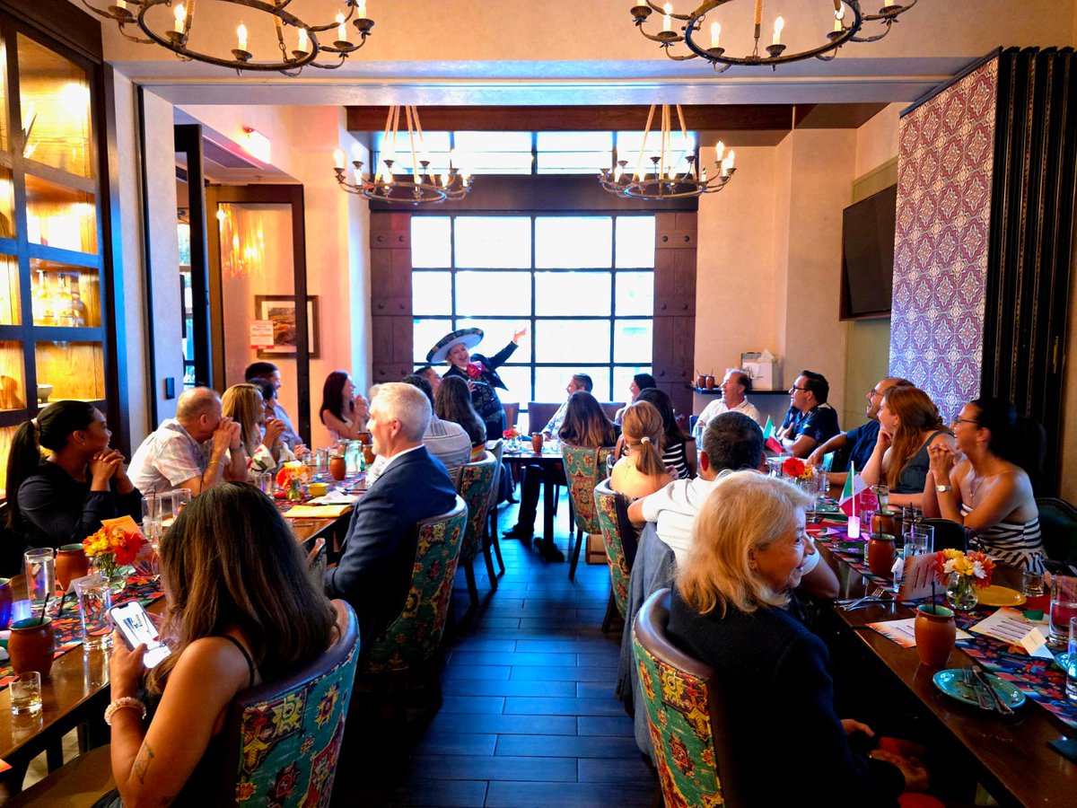 Dos Caminos tweet media