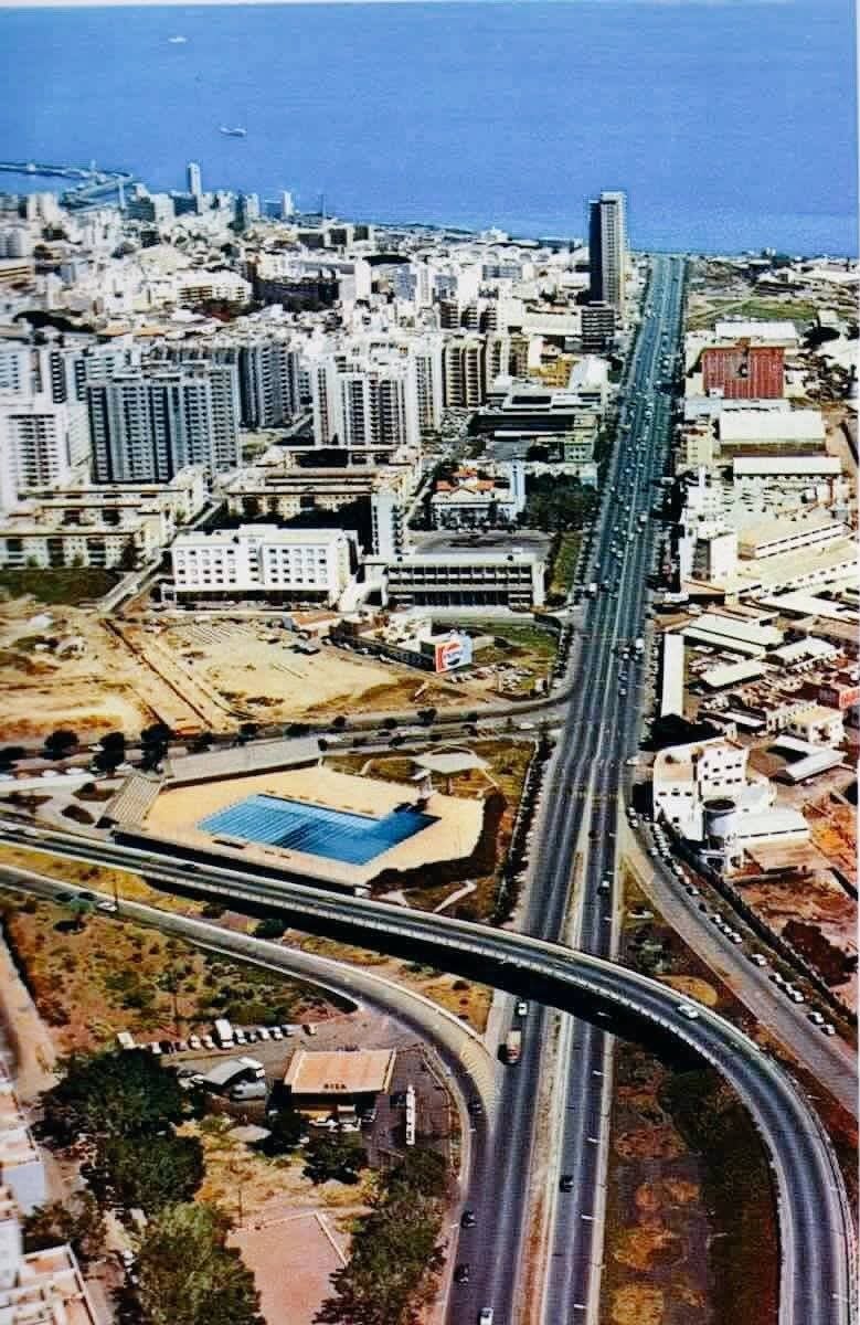 AntesAhoraTfe's tweet photo. Un Antes!
Campo de fútbol Don Pelayo, el Ambulatorio, Bomberos, la Renault, parte de la Refinería, Cafesa, Iglesia de Santo Domingo, Barriada de la Victoria, Disa en primer lugar, piscina Municipal.
#SantaCruz 
#Tenerife
Año1975
📷 Revista "Tierra Canaria"
📷#AntiguaTenerife https://t.co/srqHzRLAoB