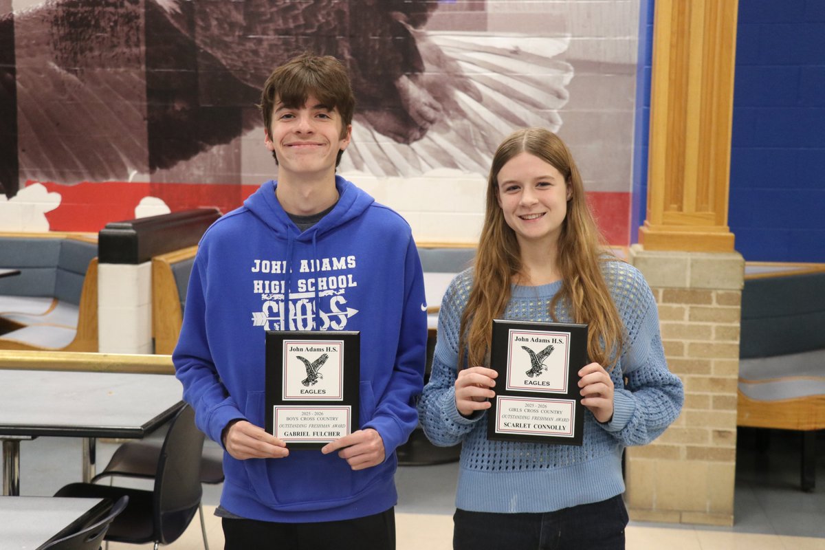We celebrated our season accomplishments last night!
Congrats to our Outstanding Freshman Award Winners Scarlet Connolly and Gabe Fulcher