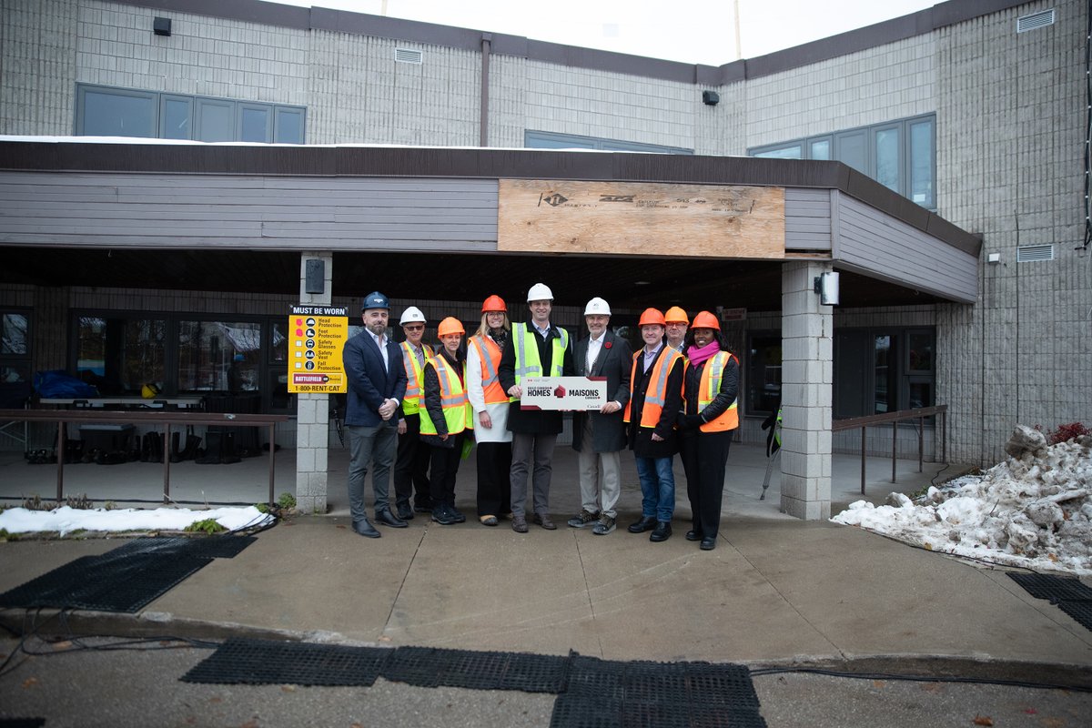 LdnCommFdn's tweet image. Earlier this week, the Government of Canada announced more than $11 million through the Affordable Housing Fund to help create 50 affordable, supportive homes at Coves Landing (46 Elmwood Place). Learn more at: loom.ly/NY6Ntwg Photos from CMHC