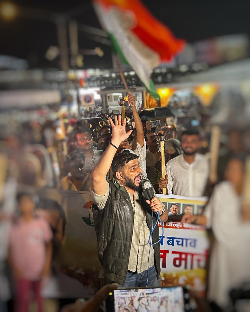 MeSiddheshRane's tweet image. विझलो आज जरी मी..हा माझा अंत नाही, पेटेन उद्या नव्याने..हे सामर्थ्य नाशवंत नाही! 🔥

#YouthForDemocracy