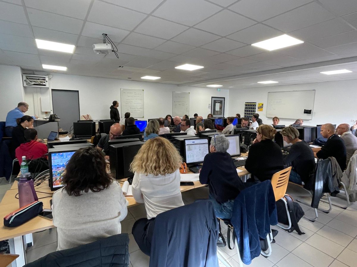 EPS_ac_aix_mars's tweet image. ✨ Une belle journée de réflexion autour des examens et de l’enseignement de spécialité EPPCS dans l’académie.
Merci à toutes et tous pour ces échanges, riches et prometteurs !