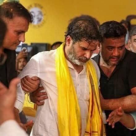 baskarnathdevar's tweet image. 380 கோடி ருபாய்க்கு தமிழ்நாட்ட பாழுங்கெணத்துல தள்ளிட்டு போனியே அந்த பாவம் சும்மா விடுமா......?

கடவுள் இருக்கான் கிசோரு!