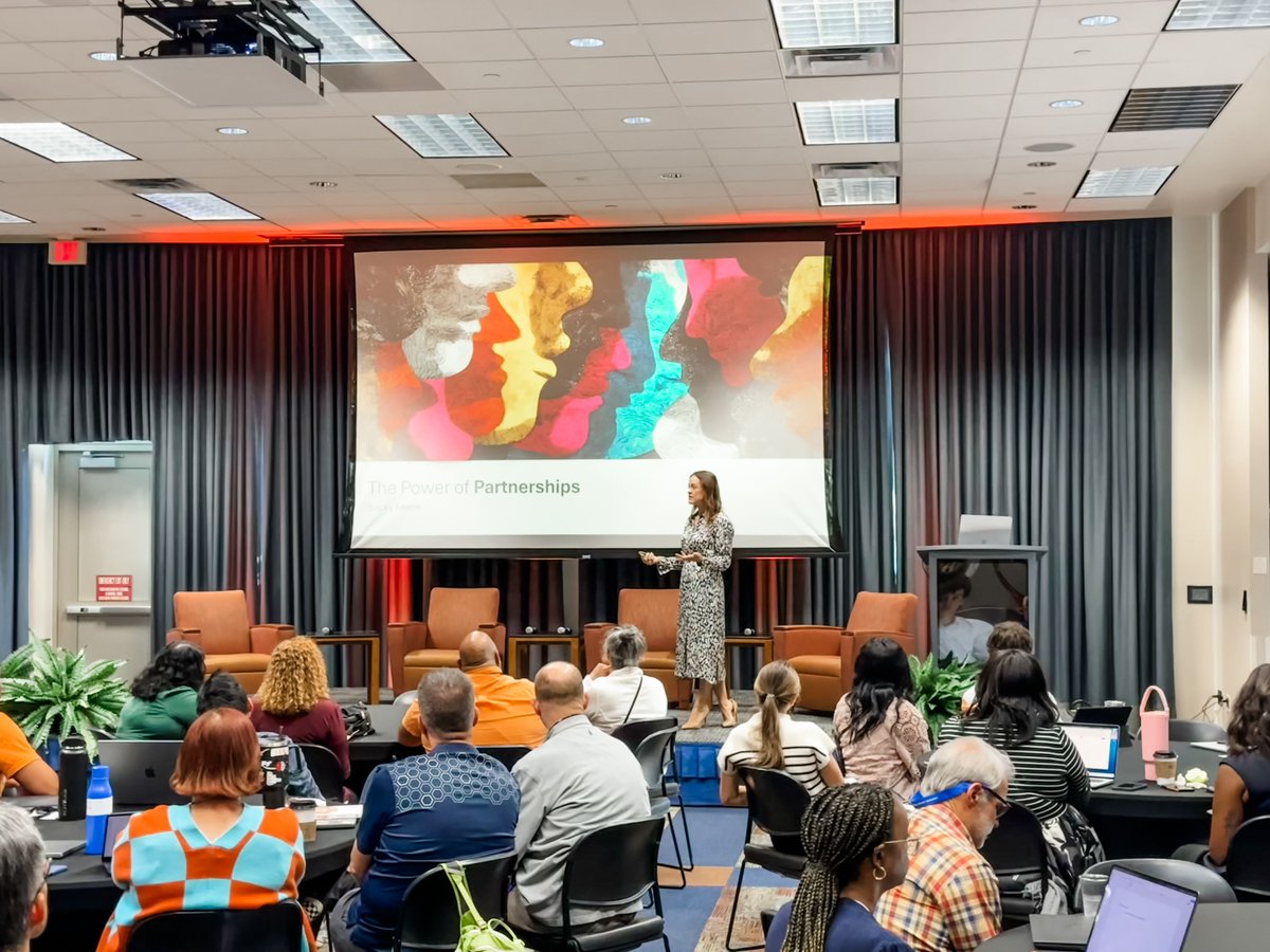 Becky Keene 🦋 tweet media