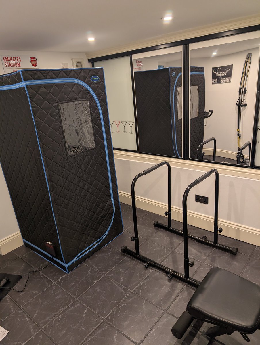 Myatt92's tweet image. #infaredsauna 
New edition to my home gym...
#parallelbars