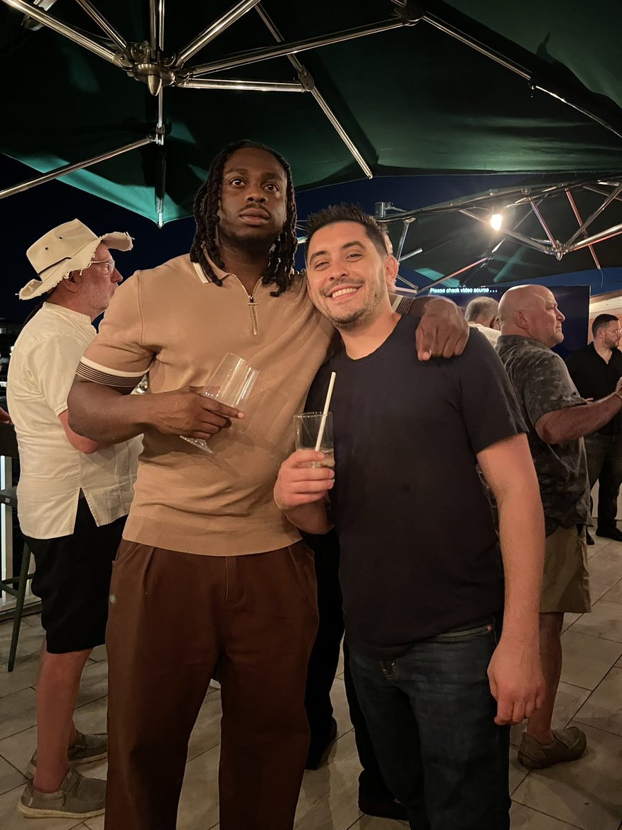 StocksniperTeam's tweet image. Amazing time at @timothysykes and @Stratataaa Inner Circle in Miami! A couple days full of learning, educating, and being surrounded with great people that I’ll never forget!

#StockSnipers #SimplerTrading #StockMarket #InnerCircle #TimSykes #PennyStocks #Miami…