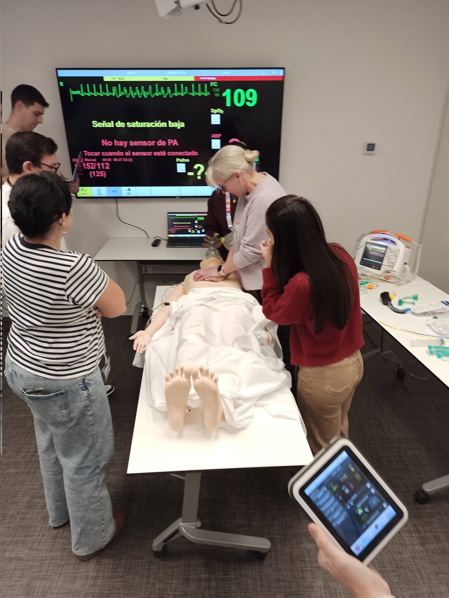 RCPSEC's tweet image. Finaliza un nuevo curso de #SVA de la @secardiologia dos jornadas de aprendizaje abarcando todo el espectro de situaciones de PCR y otras condiciones clínicas de periparada, además de manejo avanzado de la vía aérea. Enseñanza de #liderazgo y trabajo en equipo