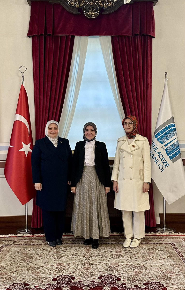 Kıymetli İstanbul Milletvekillerimiz Sayın Rabia İlhan <a href="/rbklndr/">Av.Dr.Rabia İLHAN</a> ve Sayın Yıldız Konal Süslü’nün <a href="/y_konal/">Yıldız Konal Süslü</a> ziyaretlerinden onur duydum. Hasta ve yaşlı bakımı alanlarında İstanbul’un ihtiyaçları üzerine istişarede bulunduk ve Darülaceze’nin bakım, eğitim, istihdam çözümleri hakkında