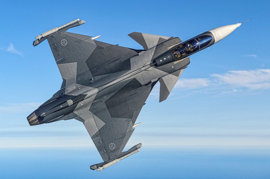 كولومبيا تعلن شراء 17 مقاتلة سويدية (إكس)