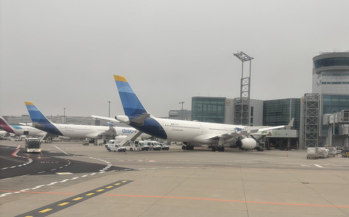 L’Allemagne va baisser les taxes sur l’aviation afin de revitaliser le secteur aérien qui fait face a une distorsion de concurrence avec les compagnies aériennes mondiales. Elle suit les exemples Italien et Suédois. L’Allemagne n’a pas retrouvé son niveau pré pandémie. #Taxes