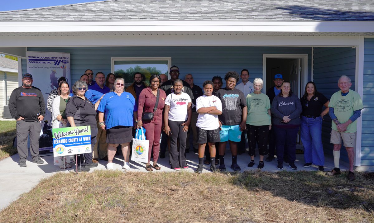 WRECCoop's tweet image. Home for the Holidays! 🎄✨

WREC proudly sponsored a new home for the Woods family through You Thrive in Hernando County! 

Today we celebrated their dedication, complete with a Christmas tree. 💙 Building generational wealth &amp;amp; stronger communities! #YouThriveFL #WREC

#wreccoop