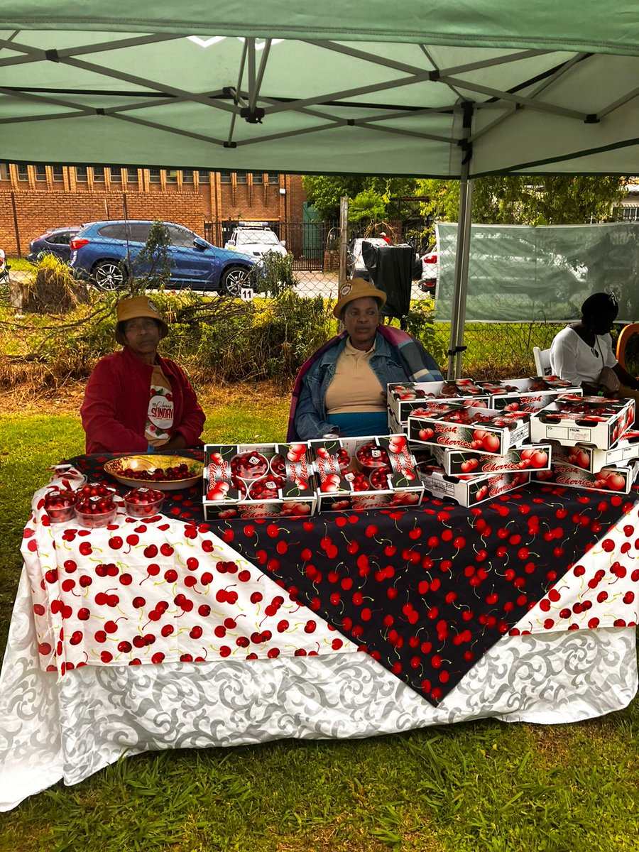 SimplybizSA's tweet image. Ficksburg gave us all the feels this past Sunday! 🍒✨ We spent the day exploring and cheering on 12 amazing small businesses.

#CherrySoulSessions #SimplyBiz #PoweredByNedbank #SupportSmallBusiness #Ficksburg #LocalLove #Entrepreneurship #CommunitySpirit #SmallBizMagic