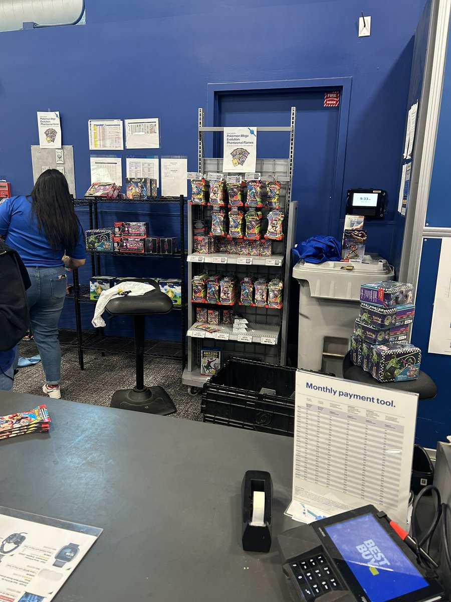 FoolRaul's tweet image. Best Buy San Bernardino Current stock, no more ETBs, No more UPCs. Booster bundles still. Lots of single Mega, Phantasmal, and Journey together sleeves. 
@redlands_ie_tcg @redlands_ie_tcg @pok_re92689