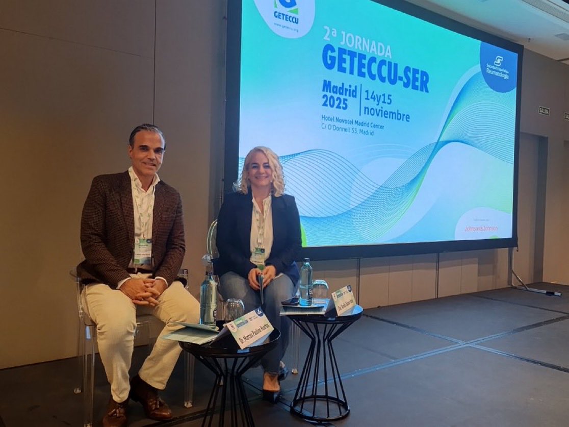 Hoy estamos en la 2ª Jornada #GETECCUSER25 🙌

Bienvenida a cargo de <a href="/yzabanaa/">Yamile Zabana</a>, presidenta de GETECCU, y <a href="/MPaulinoreuma/">Marcos Paulino</a>, presidente de <a href="/SEReumatologia/">Soc.Esp.Reumatología</a>

Luces, cámara y... ¡acción! 🎬📺