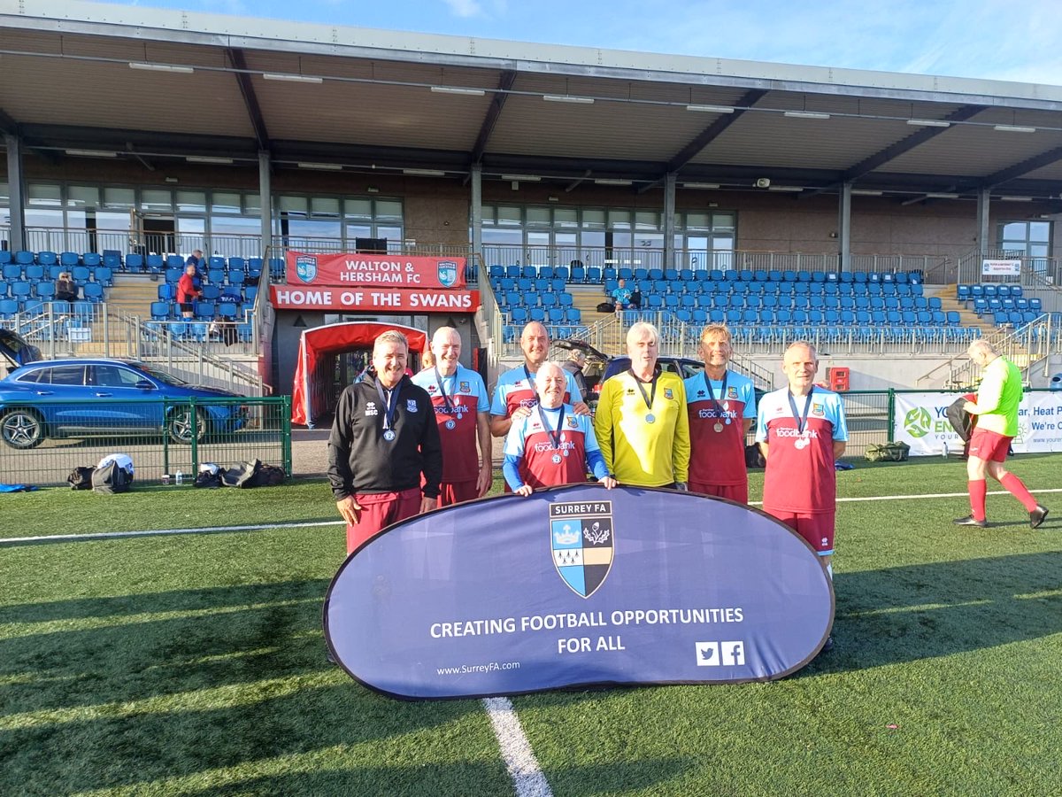 FarnhamTownFlares tweet media