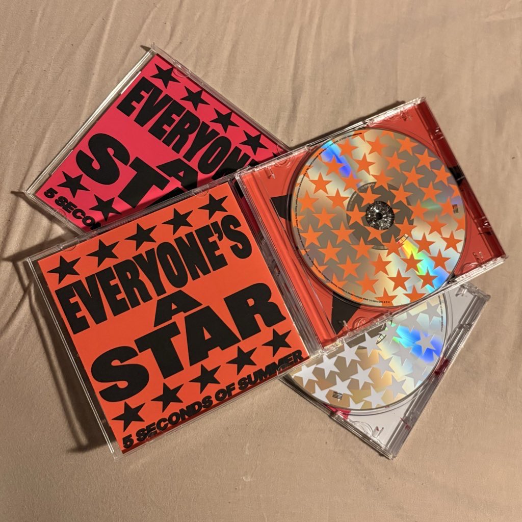 soloroses's tweet image. hey, I think you're a star @5SOS ❤️‍🔥