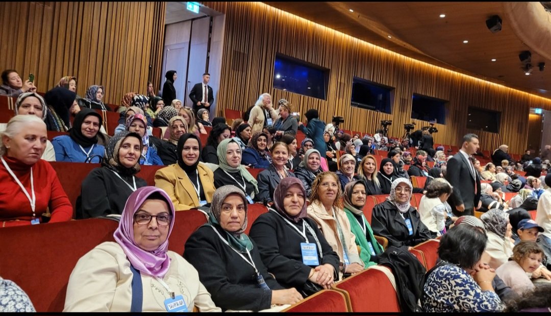 Yankılar Sergisi"nin açılışı, Cumhurbaşkanımız Sayın <a href="/RTErdogan/">Recep Tayyip Erdoğan</a> ve Sayın Emine Erdoğan Hanımefendi'nin teşrifleriyle gerçekleşti.

Şule Yüksel Şenler'in ve Malcolm X’in özgürlük ve adalet eksenindeki ortak mirasını ele alan sergi, ziyaretçilere kapılarını açtı.