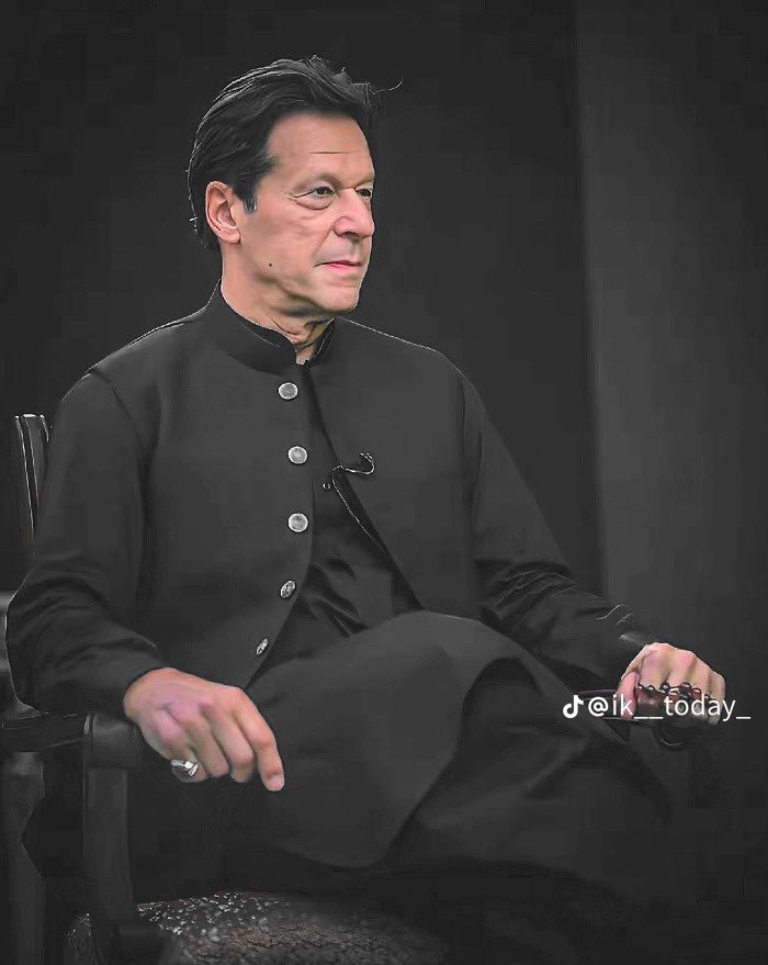 میرا ائین اور میرا قانون اور میرا ملک عمران خان