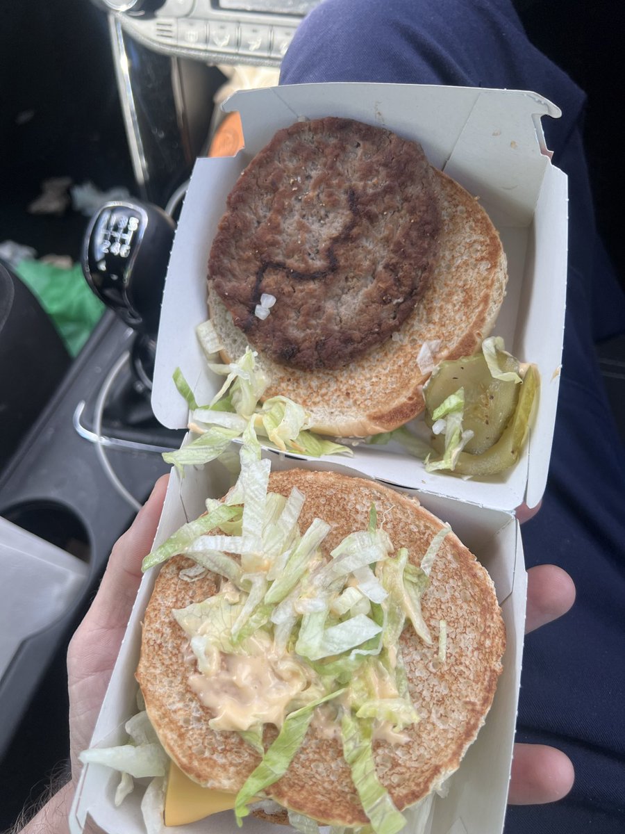 fieldy252's tweet photo. @McDonaldsUK you need to sort this out your meals are not even cheap anymore I mean what’s the point even putting the onions on the burger now 🤣 and the big mac the burger tiny now https://t.co/ZGcgwhMNCb