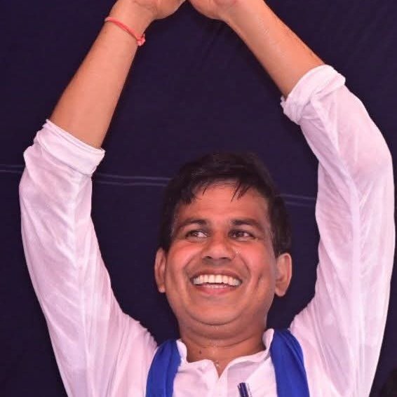 रामगढ़ विधानसभा से बसपा प्रत्याशी सतीश यादव "पिंटू" 30 वोटो से आखिरकार चुनाव जीत गए हैं।

बिहार में बसपा की लाज एक यादव ने बचा ली फिर भी बसपाई यादवों को गालियां देते हैं।🙂