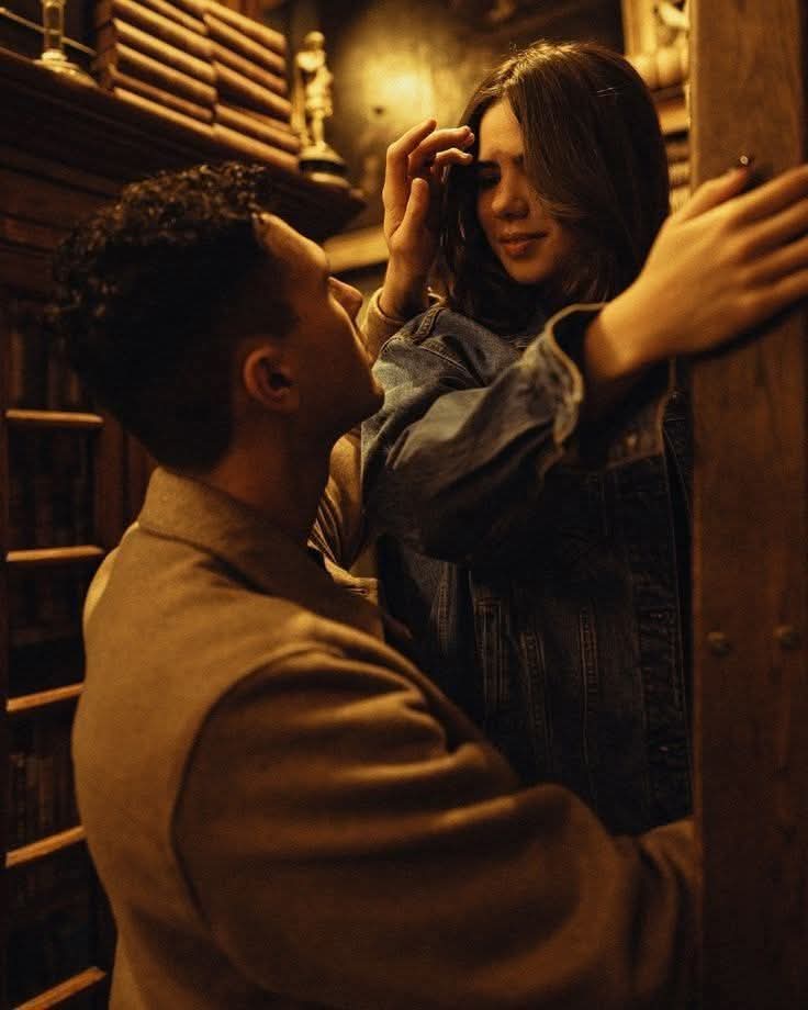 میرے وجُود میں سانسوں کی آگاہی کے لئے
تٌمہارا مُجھ میں" دھڑکنا "بہت ضروری ہے _
Good night