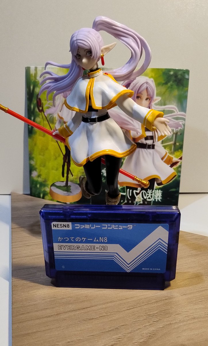 Ganhei uma Frieren e um Everdrive n8 de presente 🧧🎁 de Aniversário 🎂🎈🎉 aehhhh 🙂♥️