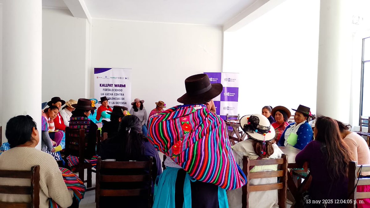 ManuelaRamos's tweet photo. #Huancavelica | Así se vivió en #Acobamba el segundo modulo de la Escuela de Formación para Lideresas ✊🏾
Este es un espacio seguro e intercultural para fortalecer nuestras capacidades, conocer nuestros derechos y construir un futuro libre de violencias 💜 #JuntasSinMiedo https://t.co/8268hgWaVk