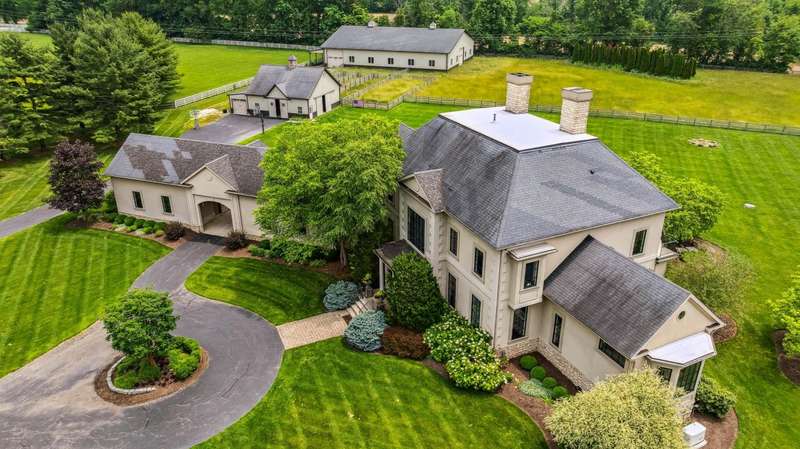 LeadingRE tweet media