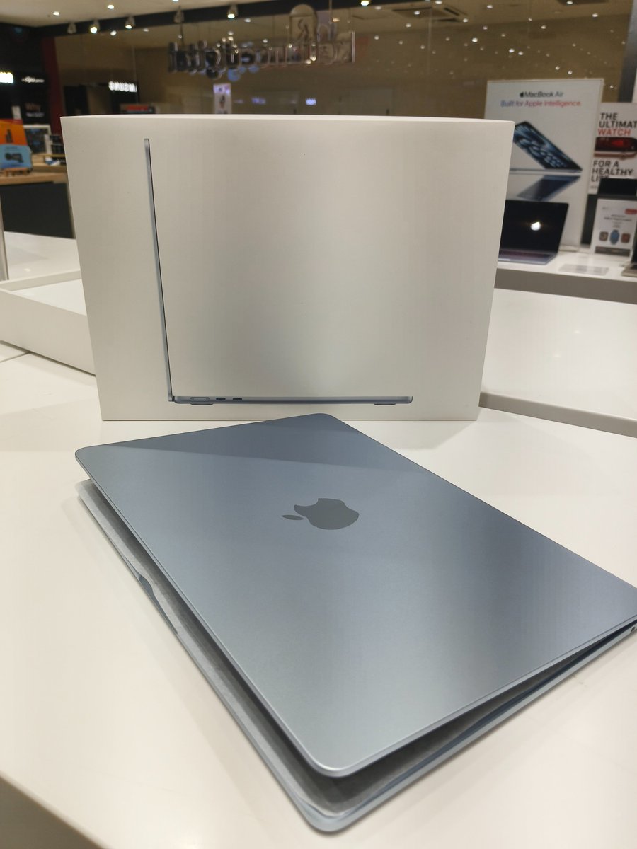 PratikAdhav26's tweet image. Hey Guys! Got a new MacBook Air 😀 Struggling a bit switching from Windows, but the premium feel is worth it.
Was busy but am back and will be sharing my blockchain journey. Will try to be consistent from now on 😅
#MacBookAir #LearnInPublic #Blockchain