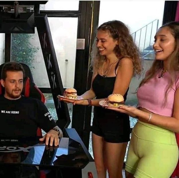 enes tweet media
