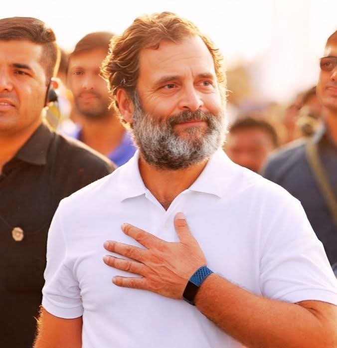 हर जंग जीतने के लिए नहीं लड़ी जाती कुछ जंग इसलिए भी लड़ी जाती हैं ताकि दुनिया को बताया जा सके कि कोई है, जो लड़ रहा है।

राहुल नहीं रुकेगा 🤚🏻🇮🇳