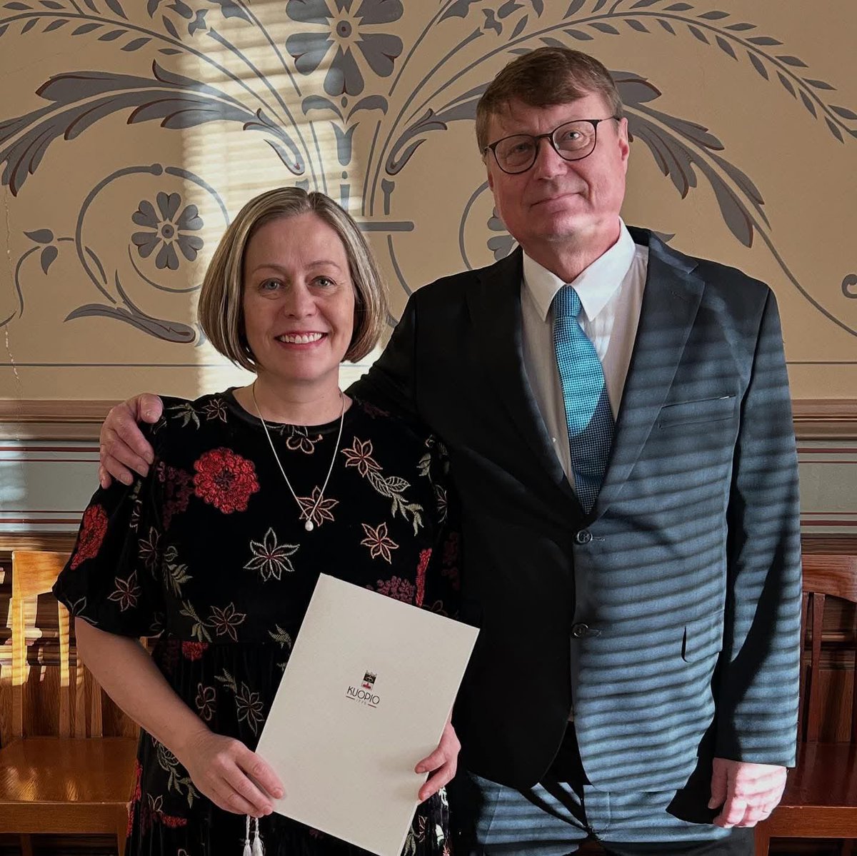 Kuopion Kaupungin 250- vuotisjuhlissa palkittiin myös kesän suunnistuksen MM- kilpailuita. Tunnustuksen otimme vastaan yhdessä seuran puheenjohtaja Jaana Turusen kanssa. #suunnistus #orienteering  #kuopio #tahko