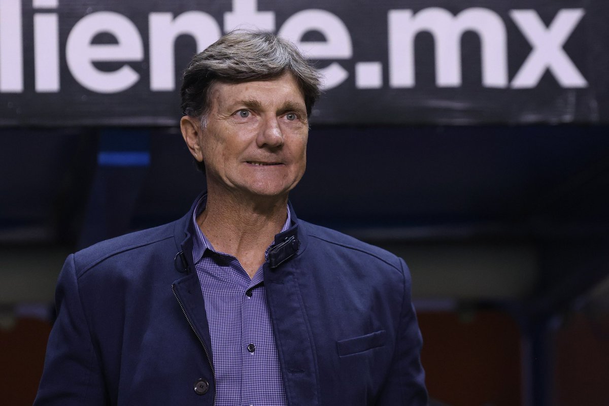 Sería "neutral"

Tras los fracasos en la dirección técnica poblana, donde Pablo Guede era gente de Gabriel Saucedo y Hernán Cristante de Chiquis García, sería la televisora quien elija al nuevo timonel.

Malayo Mora está sin equipo y es candidato, pero ahora evaluan más opciones.