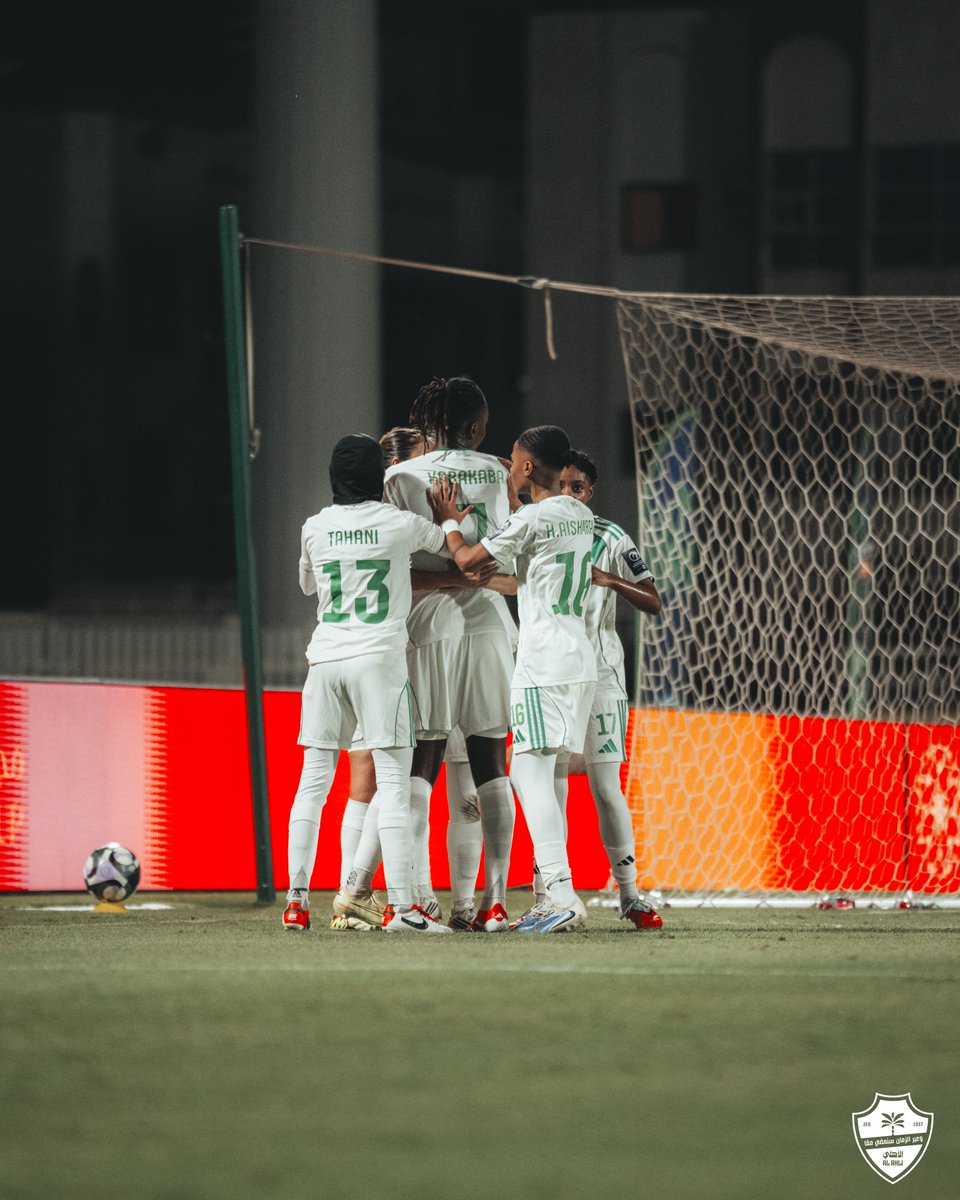 ALAHLISC_LADIES's tweet image. احتفال إبتسام بالهدف 🎯 💪
#الأهلي_الاتحاد  
#الدوري_السعودي_الممتاز_للسيدات