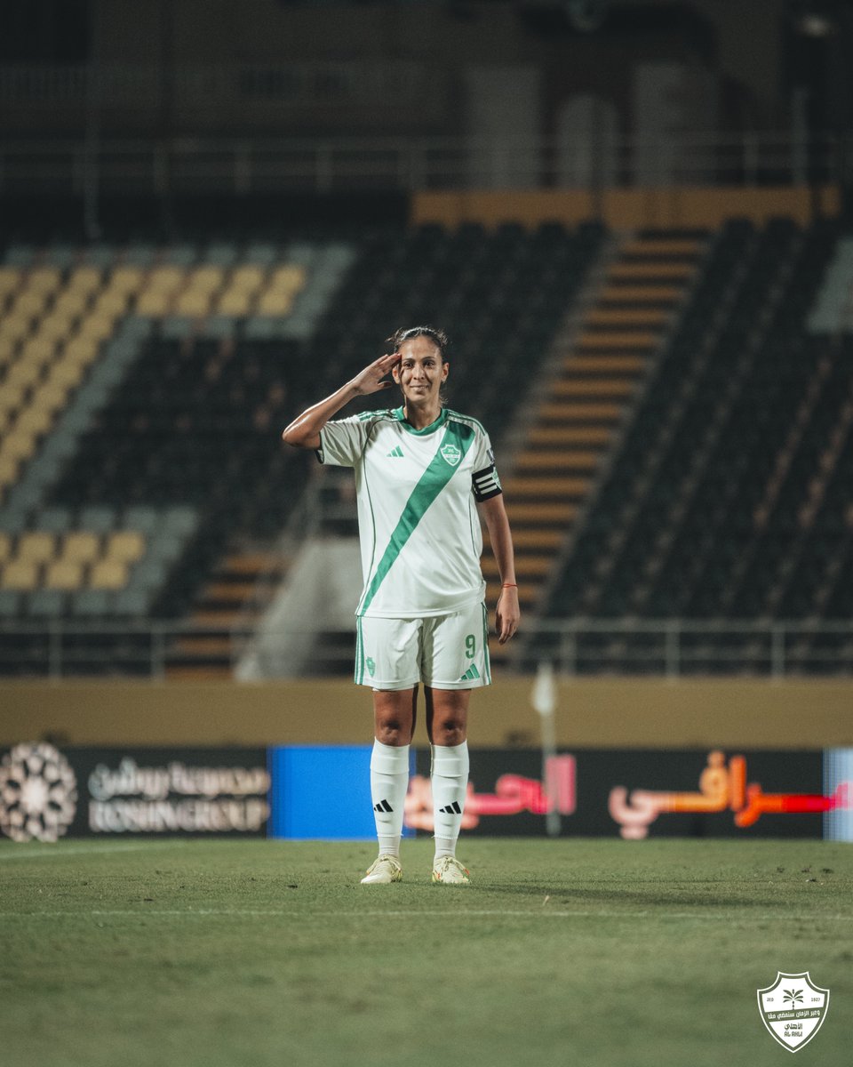 ALAHLISC_LADIES's tweet image. احتفال إبتسام بالهدف 🎯 💪
#الأهلي_الاتحاد  
#الدوري_السعودي_الممتاز_للسيدات