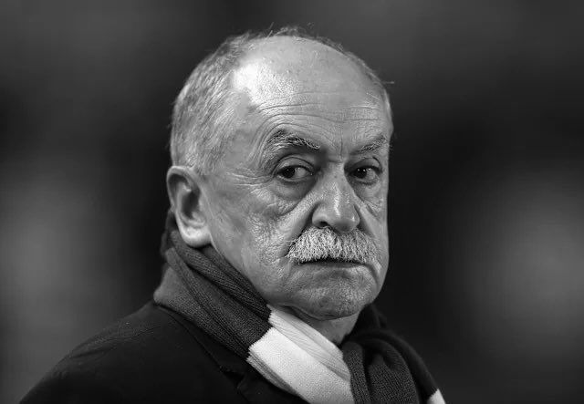 🖤️ #AthleticClub-etik Xabier Azkargortaren, euskal futbolaren ikurretako baten, heriotza deitoratzen dugu.

🕊️ Doluminak adierazi nahi dizkiegu senide eta lagunei. Gugan bego.