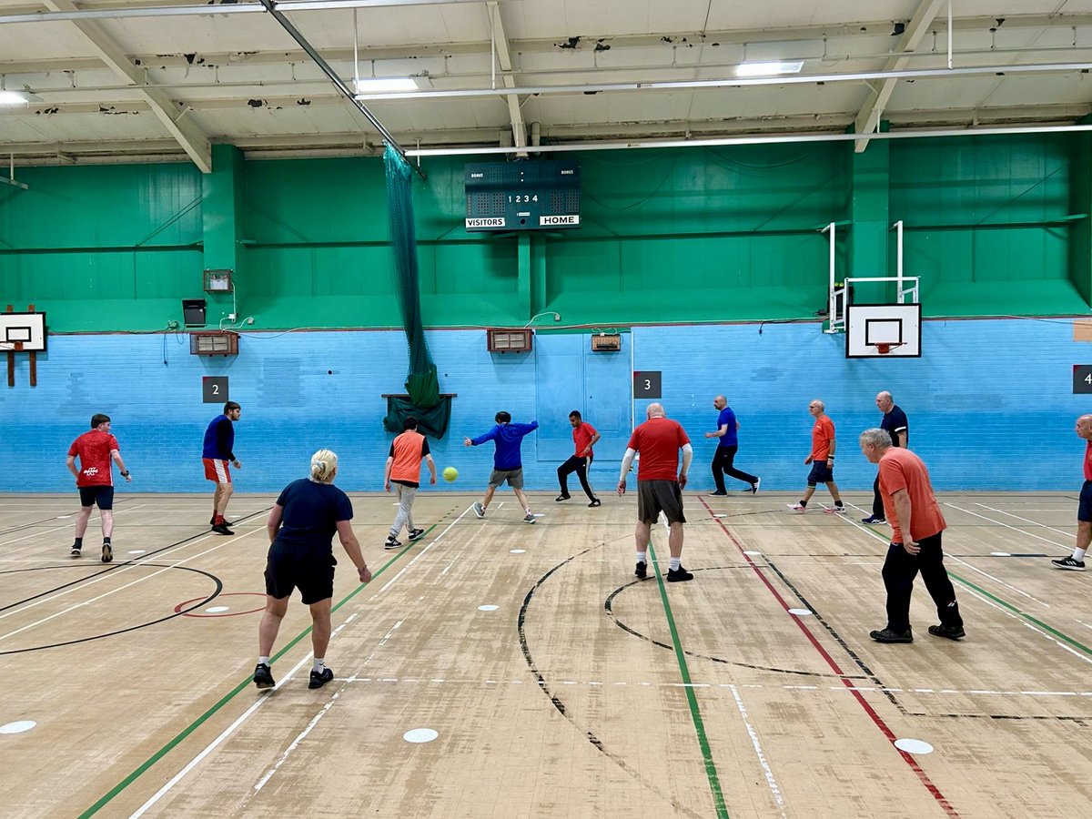 SBitC_CCFC's tweet image. HEALTH | Today we celebrate our 1 year anniversary of Walking Football in Nuneaton [in partnership with the Nuneaton &amp;amp; Bedworth PCN] 🥳⚽️

Growing from 8 participants on week 1️⃣ to over 4️⃣0️⃣ regular attendees; this free, weekly session has been hugely beneficial both mentally and…