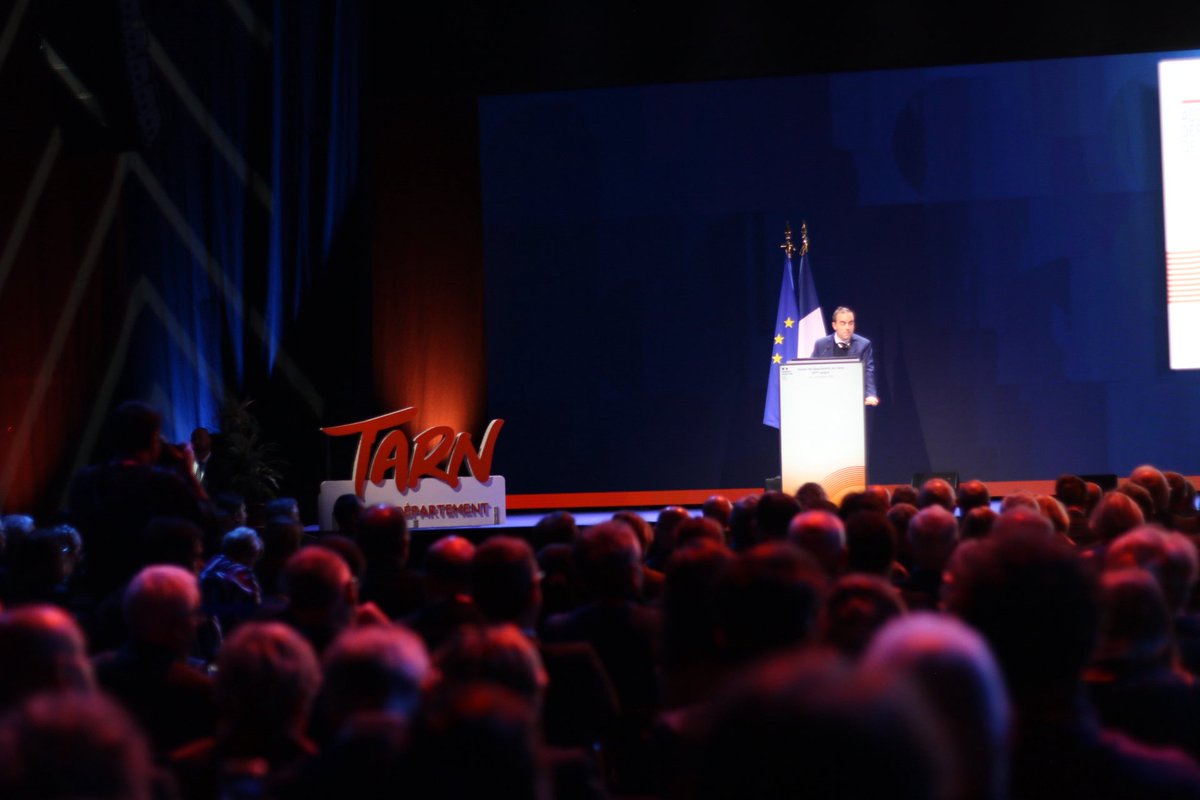 « Le Gouvernement déposera un amendement pour multiplier par deux le fonds d’urgence à 600 millions et les critères ne changeront pas » <a href="/SebLecornu/">Sébastien Lecornu</a> 

#AssisesDF2025