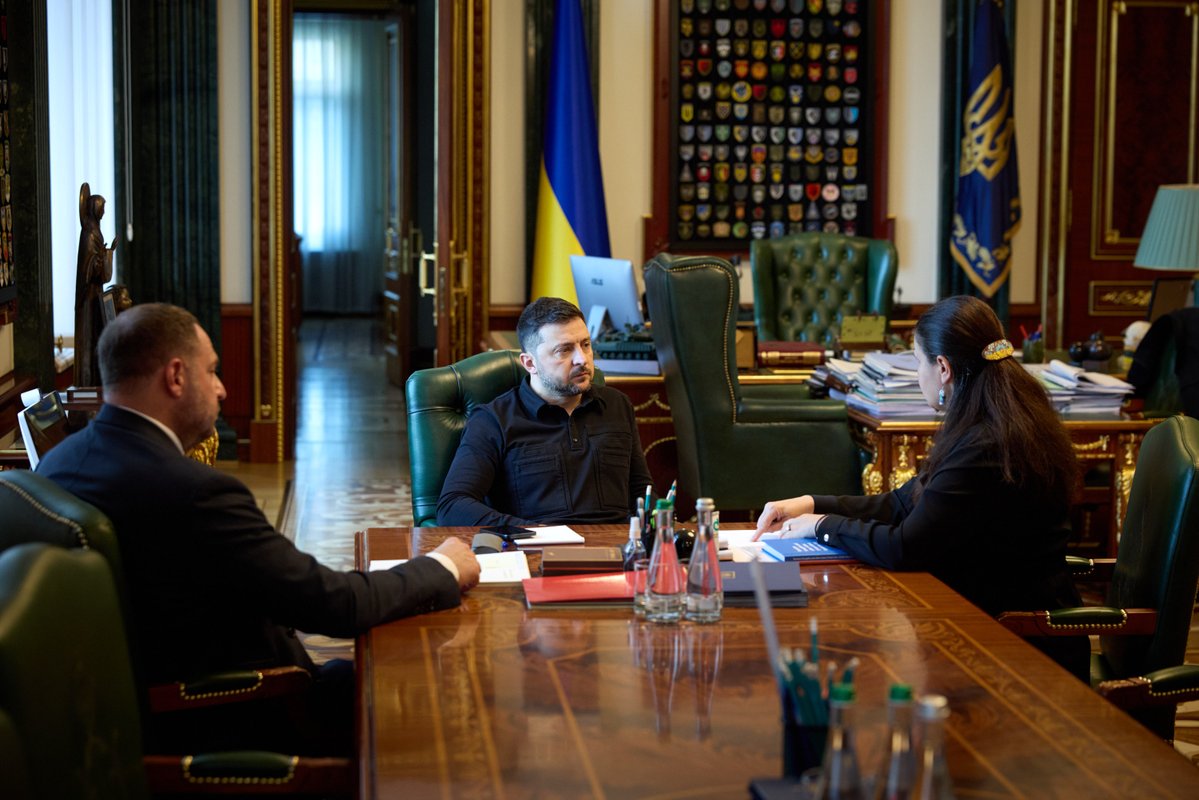 ZelenskyyUa's tweet image. I met with Oksana Markarova.
I thanked her for working for our state for many years, not just in her diplomatic role. We discussed possible areas for future cooperation, in particular, there are many things that can be done for Ukraine’s recovery, for strengthening our society,…